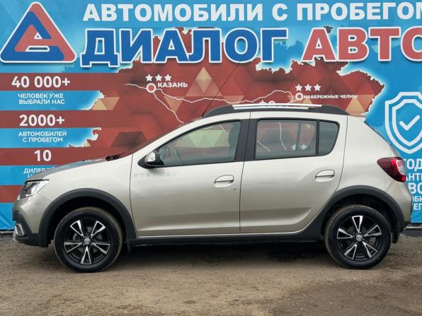 Renault Sandero II Рестайлинг с пробегом 2020 года, цена 1 300 000 рублей, 23600 км, хэтчбек, Автокод Объявления