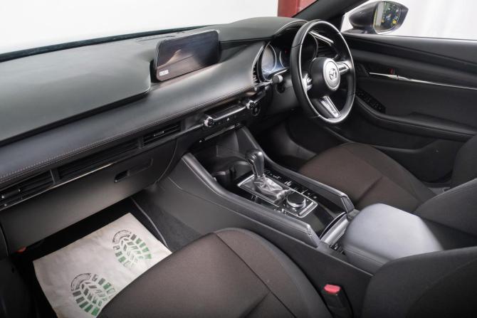 Mazda 3 IV (BP) с пробегом 2022 года, цена 2 249 000 рублей, 23800 км, хэтчбек, Автокод Объявления