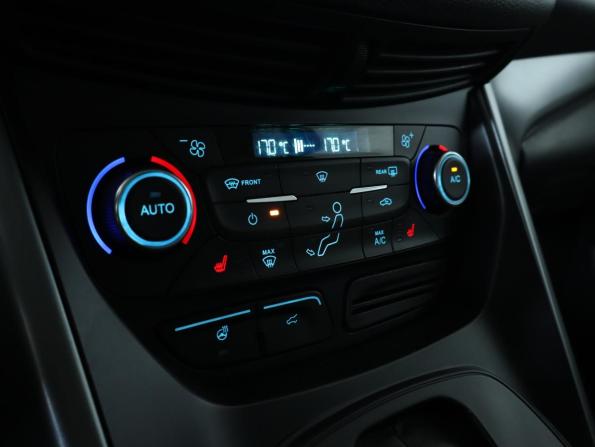 Ford Kuga II Рестайлинг с пробегом 2016 года, цена 1 299 000 рублей, 190810 км, внедорожник, Автокод Объявления