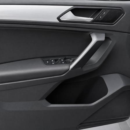 Volkswagen Tiguan II Рестайлинг с пробегом 2021 года, цена 2 719 000 рублей, 77800 км, внедорожник, Автокод Объявления