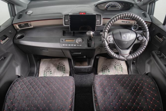 Honda Freed I Рестайлинг с пробегом 2011 года, цена 1 399 000 рублей, 115000 км, компактвэн, Автокод Объявления