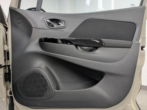 Renault Kaptur I с пробегом 2019 года, цена 1 230 000 рублей, 138837 км, внедорожник, Автокод Объявления