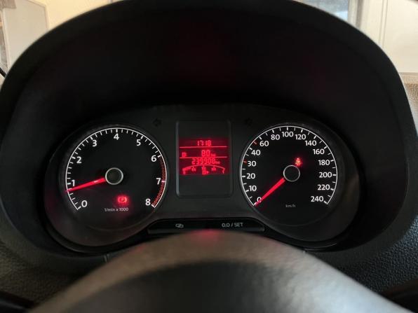 Volkswagen Polo V с пробегом 2011 года, цена 575 000 рублей, 239910 км, седан, Автокод Объявления