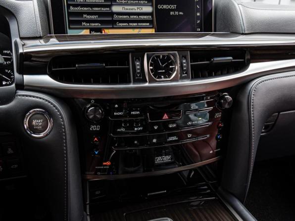 Lexus LX III Рестайлинг 2 с пробегом 2017 года, цена 7 040 000 рублей, 141816 км, внедорожник, Автокод Объявления