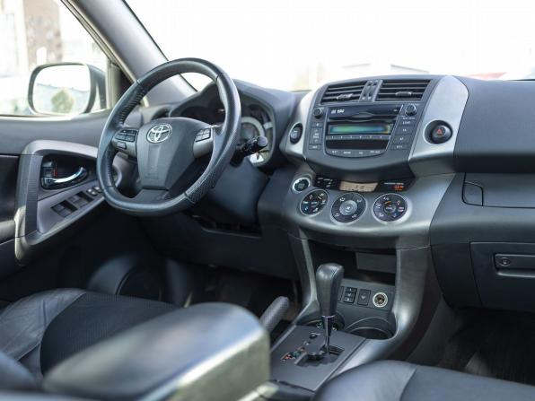 Toyota RAV4 III (XA30) Рестайлинг с пробегом 2011 года, цена 1 519 000 рублей, 125020 км, внедорожник, Автокод Объявления