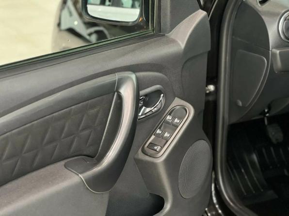 Renault Duster I Рестайлинг с пробегом 2017 года, цена 1 145 000 рублей, 209100 км, внедорожник, Автокод Объявления