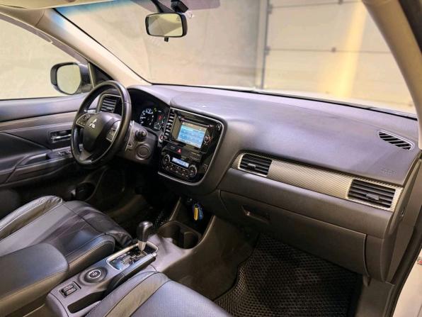 Mitsubishi Outlander III с пробегом 2014 года, цена 1 319 000 рублей, 120642 км, внедорожник, Автокод Объявления