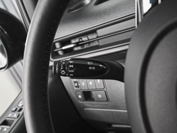 Hyundai Staria I с пробегом 2023 года, цена 5 989 000 рублей, 2033 км, минивэн, Автокод Объявления