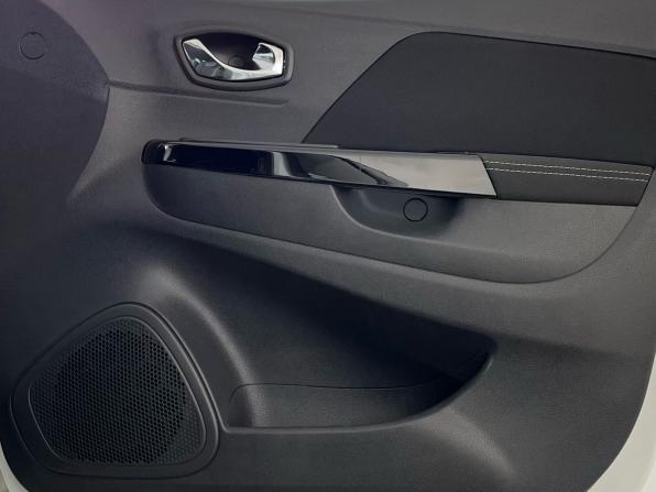 Renault Kaptur I с пробегом 2019 года, цена 1 650 000 рублей, 105026 км, внедорожник, Автокод Объявления