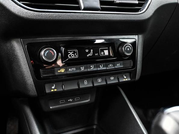 Volkswagen Polo VI с пробегом 2022 года, цена 1 699 000 рублей, 45087 км, лифтбек, Автокод Объявления