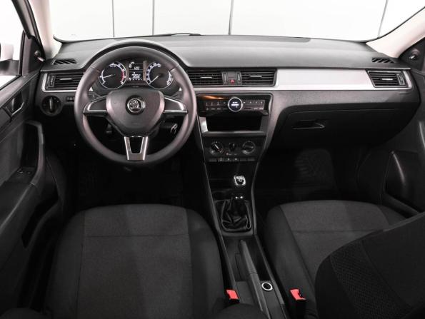 Skoda Rapid I Рестайлинг с пробегом 2019 года, цена 1 089 000 рублей, 124176 км, лифтбек, Автокод Объявления