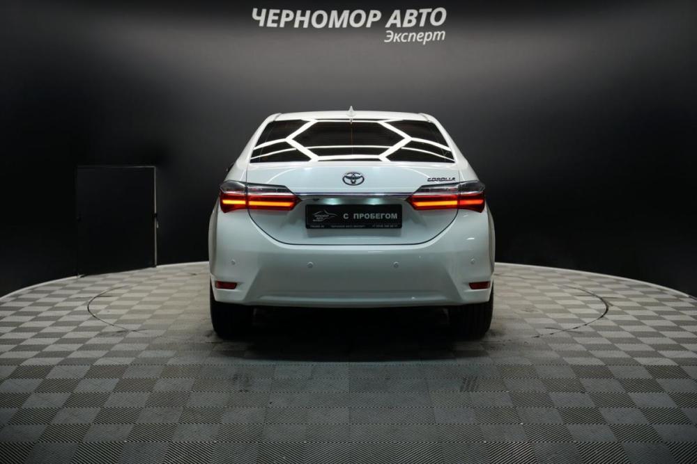 Toyota Corolla XI (E160 E170 E180) Рестайлинг 1 Крым  - изображение 4