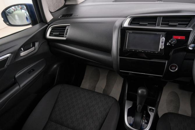Honda Fit III с пробегом 2013 года, цена 999 000 рублей, 60000 км, хэтчбек, Автокод Объявления