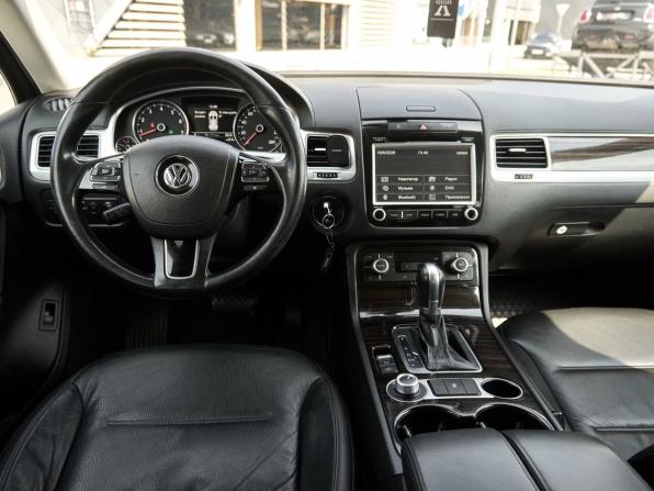 Volkswagen Touareg II Рестайлинг с пробегом 2014 года, цена 2 400 000 рублей, 168012 км, внедорожник, Автокод Объявления