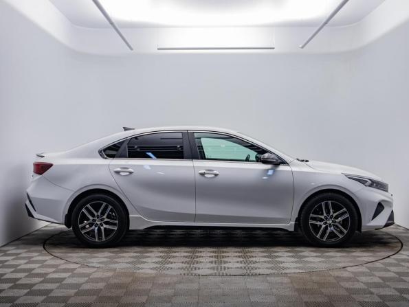 Kia Cerato IV Рестайлинг с пробегом 2021 года, цена 2 454 000 рублей, 52000 км, седан, Автокод Объявления