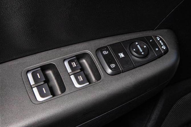 Kia Sportage IV Рестайлинг с пробегом 2020 года, цена 2 459 000 рублей, 134374 км, внедорожник, Автокод Объявления