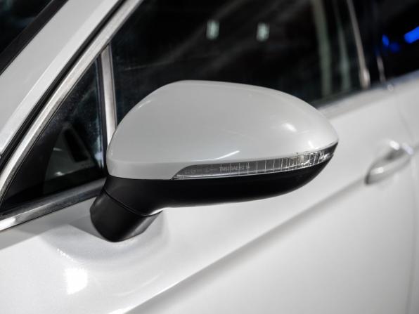 Volkswagen Passat B8 с пробегом 2015 года, цена 1 349 500 рублей, 117696 км, универсал, Автокод Объявления