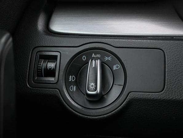 Volkswagen Passat B7 с пробегом 2012 года, цена 999 000 рублей, 244257 км, седан, Автокод Объявления