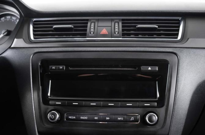 Skoda Rapid I с пробегом 2014 года, цена 999 000 рублей, 244158 км, лифтбек, Автокод Объявления