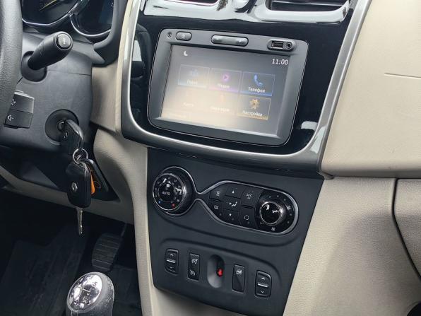 Renault Logan II с пробегом 2016 года, цена 799 000 рублей, 137754 км, седан, Автокод Объявления