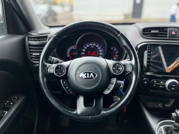 Kia Soul II Рестайлинг с пробегом 2017 года, цена 1 310 000 рублей, 140260 км, хэтчбек, Автокод Объявления