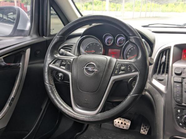 Opel Astra J с пробегом 2010 года, цена 799 900 рублей, 236000 км, хэтчбек, Автокод Объявления