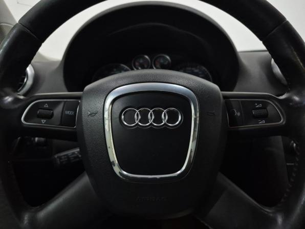 Audi A3 II (8P) Рестайлинг 2 с пробегом 2011 года, цена 850 000 рублей, 285583 км, хэтчбек, Автокод Объявления