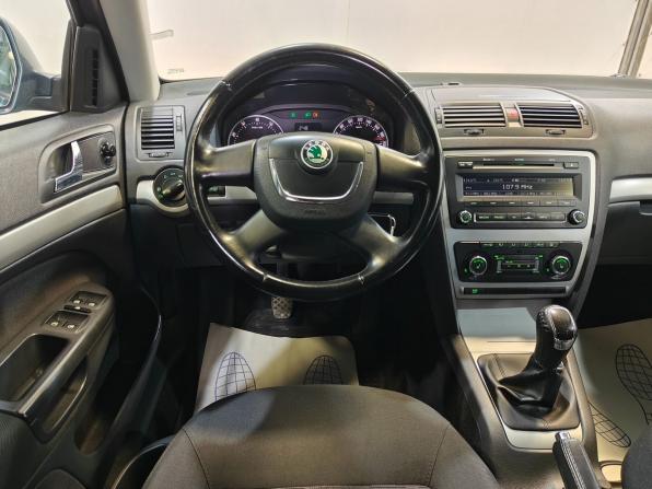 Skoda Octavia II (A5) Рестайлинг с пробегом 2012 года, цена 839 000 рублей, 190843 км, лифтбек, Автокод Объявления