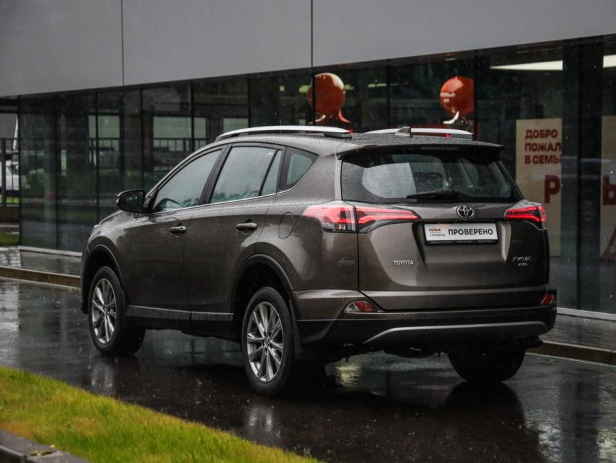 Toyota RAV4 IV (XA40) Рестайлинг Санкт-Петербург  - изображение 8