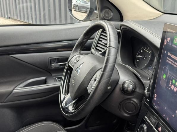 Mitsubishi Outlander III Рестайлинг 3 с пробегом 2019 года, цена 1 815 000 рублей, 160000 км, внедорожник, Автокод Объявления