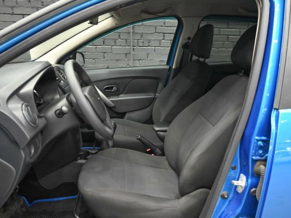 Renault Logan II с пробегом 2018 года, цена 780 000 рублей, 123537 км, седан, Автокод Объявления