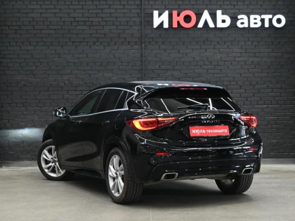 Infiniti Q30 с пробегом 2017 года, цена 1 800 000 рублей, 140126 км, хэтчбек, Автокод Объявления