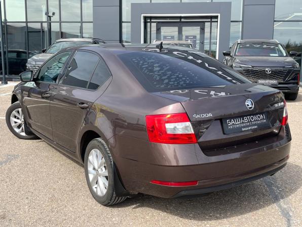 Skoda Octavia III (A7) Рестайлинг с пробегом 2018 года, цена 1 650 000 рублей, 137790 км, лифтбек, Автокод Объявления