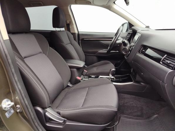 Mitsubishi Outlander III Рестайлинг 3 с пробегом 2019 года, цена 1 949 000 рублей, 121894 км, внедорожник, Автокод Объявления