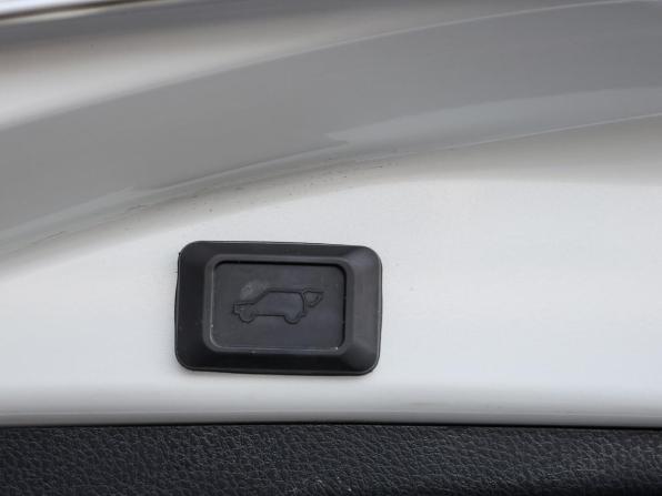 Toyota RAV4 IV (XA40) Рестайлинг с пробегом 2015 года, цена 2 698 000 рублей, 51837 км, внедорожник, Автокод Объявления