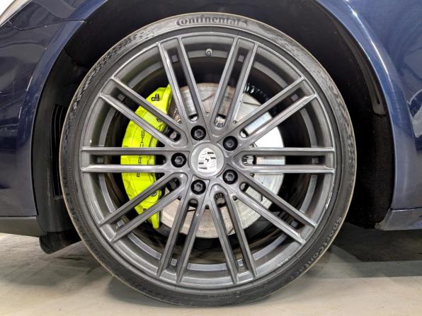 Porsche Panamera II с пробегом 2017 года, цена 5 990 000 рублей, 109000 км, лифтбек, Автокод Объявления