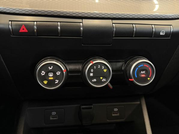 Lada (ВАЗ) Vesta I Рестайлинг (NG) с пробегом 2023 года, цена 1 225 000 рублей, 24515 км, седан, Автокод Объявления