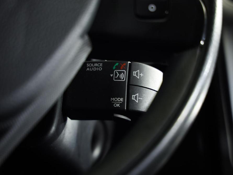 Renault Sandero II Санкт-Петербург  - изображение 12