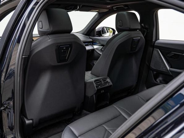 BMW 5 серии VIII (G60/G61/G68) с пробегом 2023 года, цена 6 750 000 рублей, 39342 км, седан, Автокод Объявления