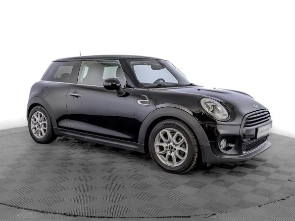 Mini Hatch III (F55/F56) с пробегом 2016 года, цена 1 550 000 рублей, 87447 км, хэтчбек, Автокод Объявления