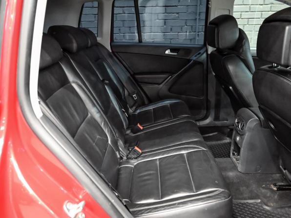 Volkswagen Tiguan I Рестайлинг с пробегом 2011 года, цена 1 100 000 рублей, 327508 км, внедорожник, Автокод Объявления