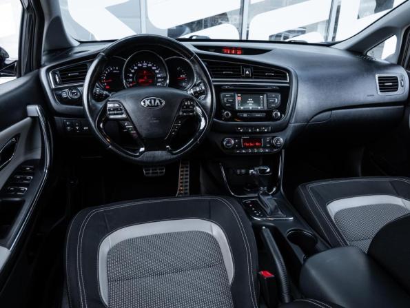 Kia Ceed II Рестайлинг с пробегом 2016 года, цена 1 468 600 рублей, 114827 км, хэтчбек, Автокод Объявления