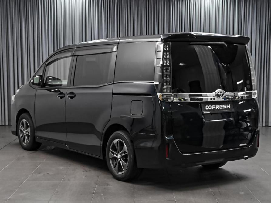 Toyota Voxy III (R80) Ставрополь  - изображение 2