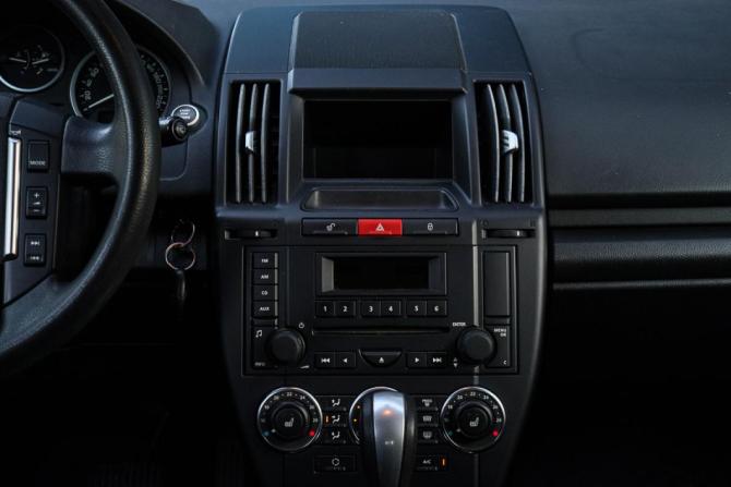 Land Rover Freelander II Рестайлинг с пробегом 2011 года, цена 1 250 000 рублей, 227882 км, внедорожник, Автокод Объявления