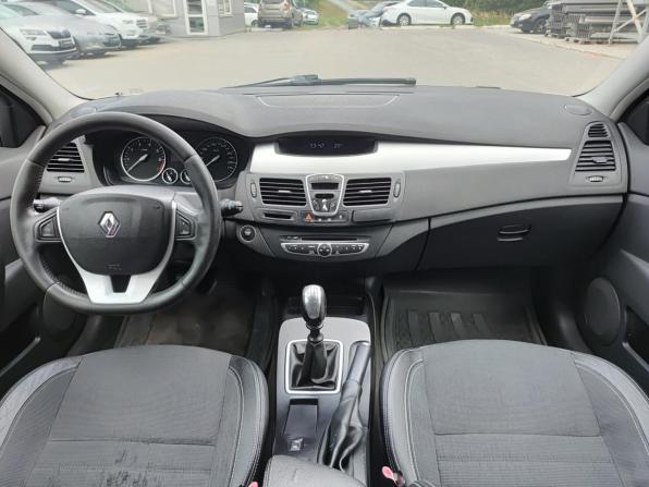 Renault Laguna III с пробегом 2008 года, цена 380 000 рублей, 215655 км, лифтбек, Автокод Объявления