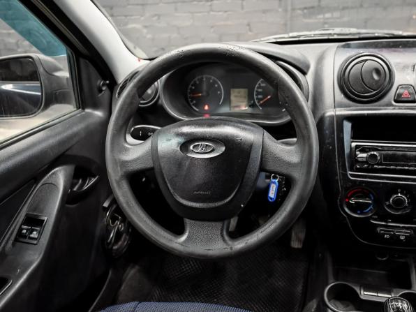Lada (ВАЗ) Granta I с пробегом 2013 года, цена 320 000 рублей, 198395 км, седан, Автокод Объявления