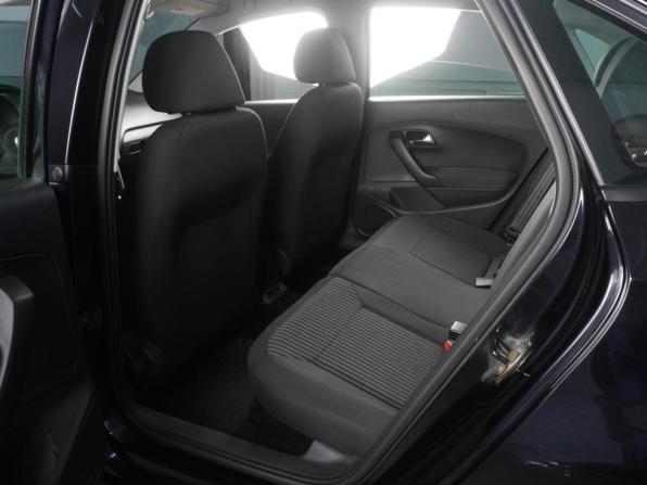 Volkswagen Polo V с пробегом 2011 года, цена 699 000 рублей, 278845 км, седан, Автокод Объявления
