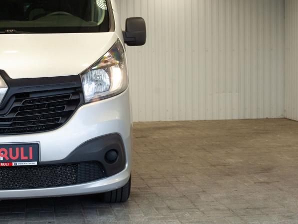 Renault Trafic III с пробегом 2015 года, цена 2 000 000 рублей, 143806 км, минивэн, Автокод Объявления
