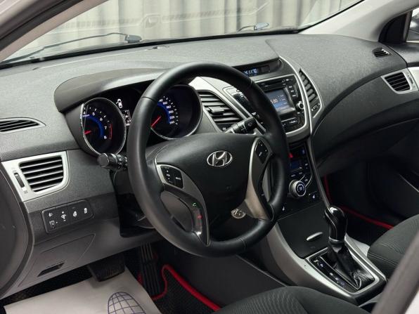 Hyundai Elantra V (MD) Рестайлинг с пробегом 2014 года, цена 1 149 000 рублей, 198000 км, седан, Автокод Объявления