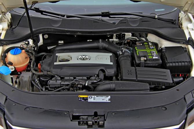 Volkswagen Passat B7 с пробегом 2013 года, цена 941 500 рублей, 194219 км, седан, Автокод Объявления